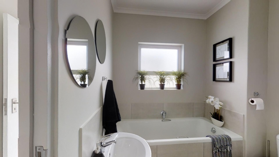 To Let 2 Bedroom Property for Rent in Haasendal Western Cape